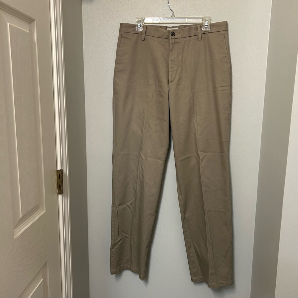 Dockers Mens Size 34x34‎ Tan Khaki Classic Fit Flat Front Chino Pants Career